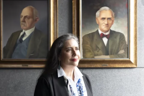 Ana Isabel Gómez presidirá homenaje a Hernando Herrera en la Universidad del Rosario