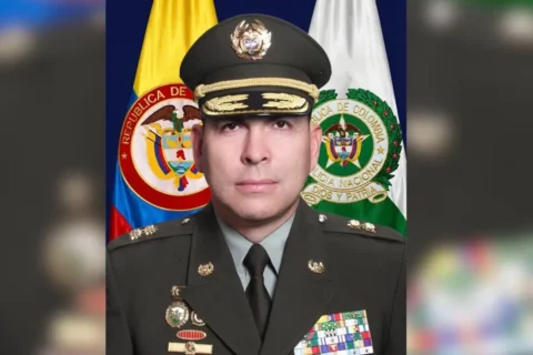 General Andrés Serna asume comandancia de Policía Región 3