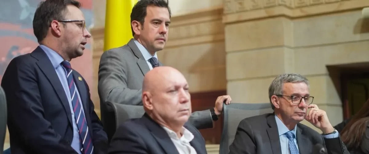 Vacío informativo sobre refuerzo a De La Espriella y plan de pasaportes