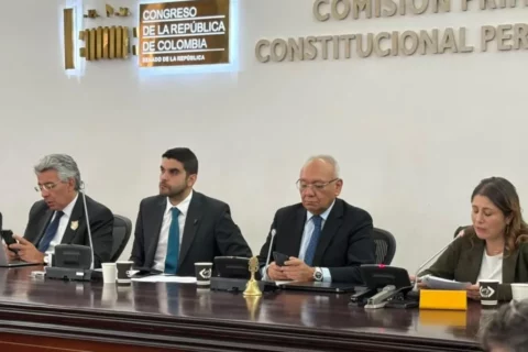 Congreso acelera aprobación de ley de sometimiento antes del 4 de noviembre