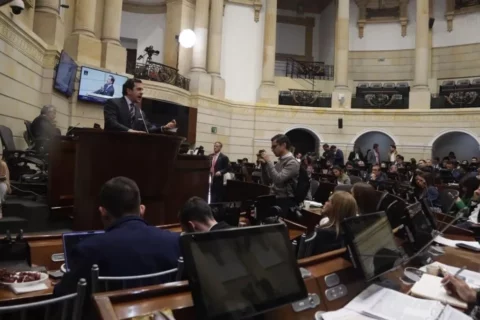 Gobierno de De La Espriella avanza con ley de sometimiento