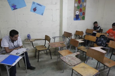 Más de 270.000 estudiantes abandonan la escuela en Colombia