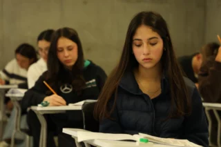 Nuevos líderes en pruebas Saber 11 transforman ranking educativo