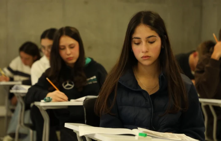 Nuevos líderes en pruebas Saber 11 transforman ranking educativo