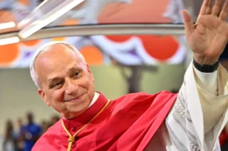 Papa León XIV recibe alta tras cirugía de pulmón