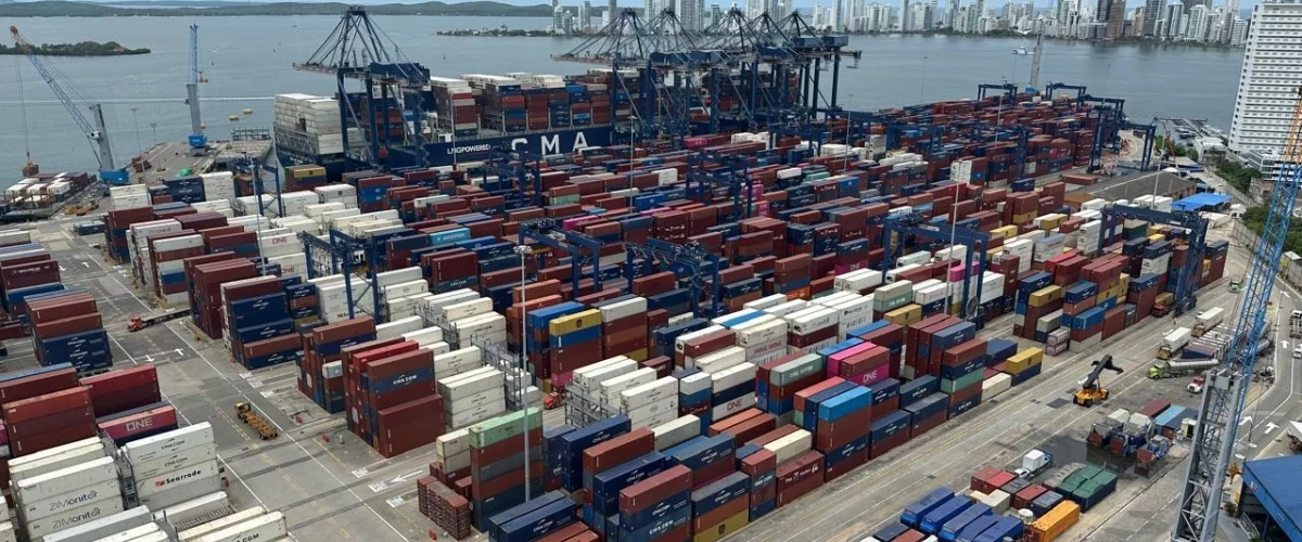 Puerto de Cartagena moviliza 27,1 millones de toneladas