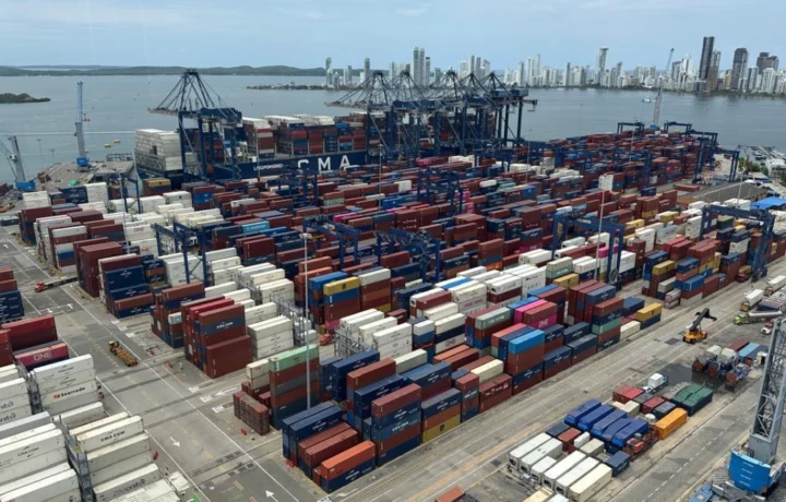 Puerto de Cartagena moviliza 27,1 millones de toneladas
