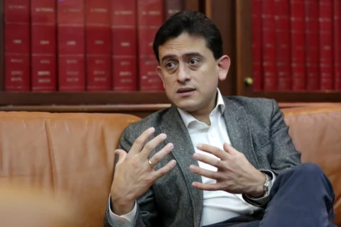 Reyes denuncia amenazas tras acusar a Benedetti